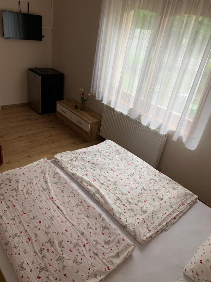 Zsuzsa Apartman Hajdúszoboszló Zewnętrze zdjęcie