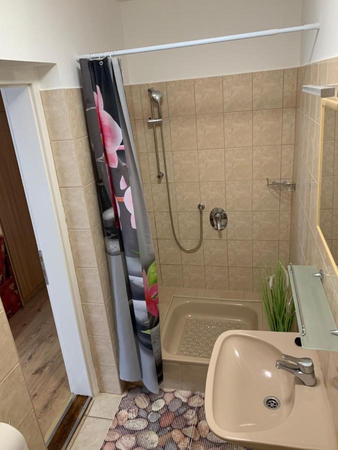 Zsuzsa Apartman Hajdúszoboszló Zewnętrze zdjęcie