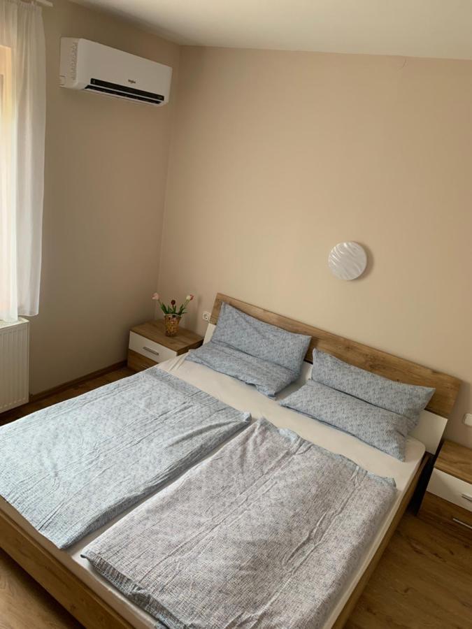 Zsuzsa Apartman Hajdúszoboszló Zewnętrze zdjęcie