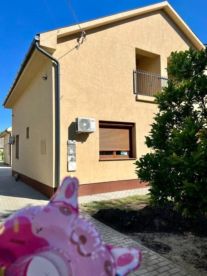 Zsuzsa Apartman Hajdúszoboszló Zewnętrze zdjęcie