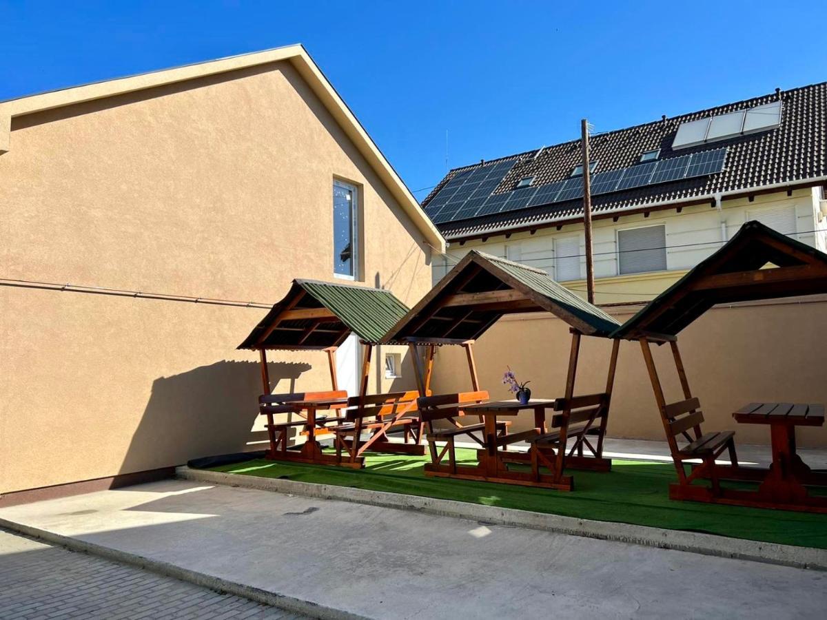 Zsuzsa Apartman Hajdúszoboszló Zewnętrze zdjęcie